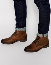 Load image into Gallery viewer, Guilted ankle boots